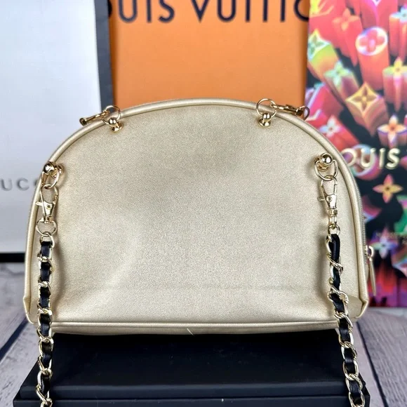 CHANEL gold metallic crossbody pouch CUSTOM with chain and bag charm - Picture 3 of 12